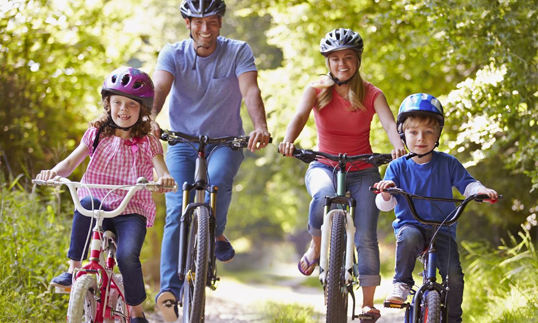 niños en bici